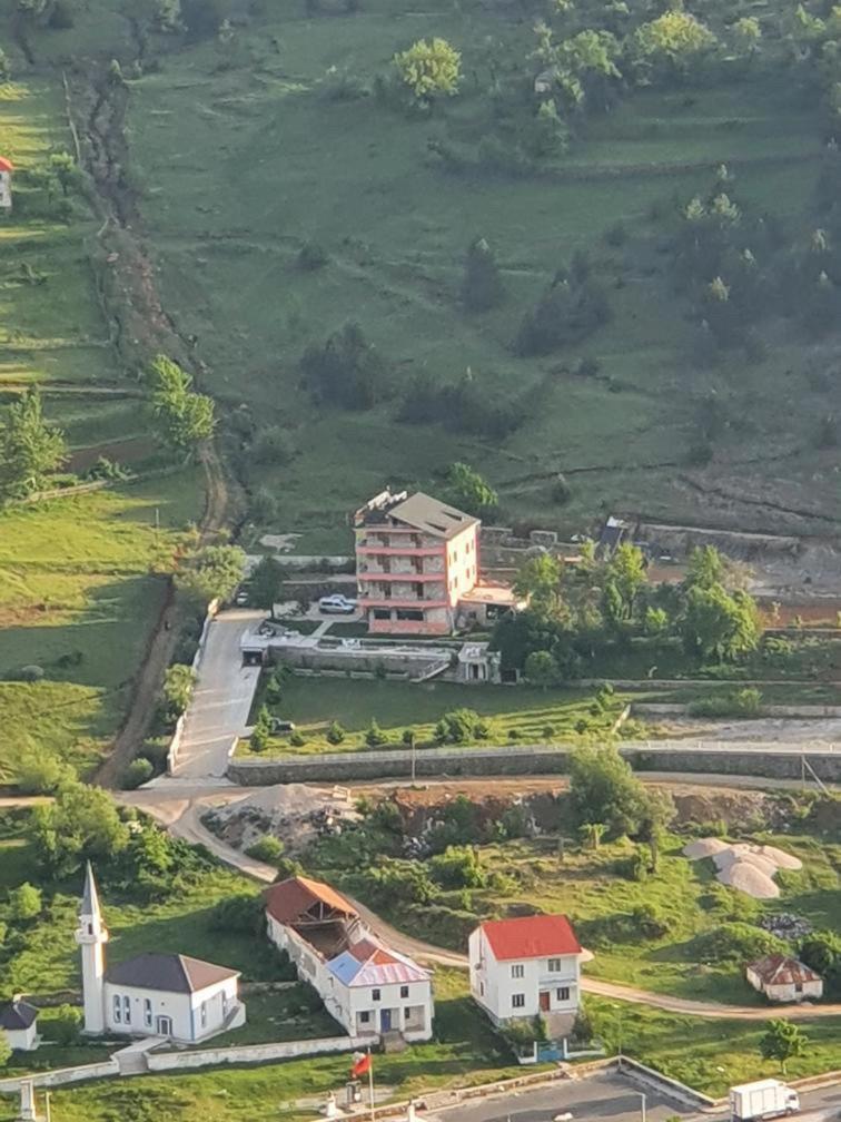 Lura Hotel Fushe-Lure Εξωτερικό φωτογραφία