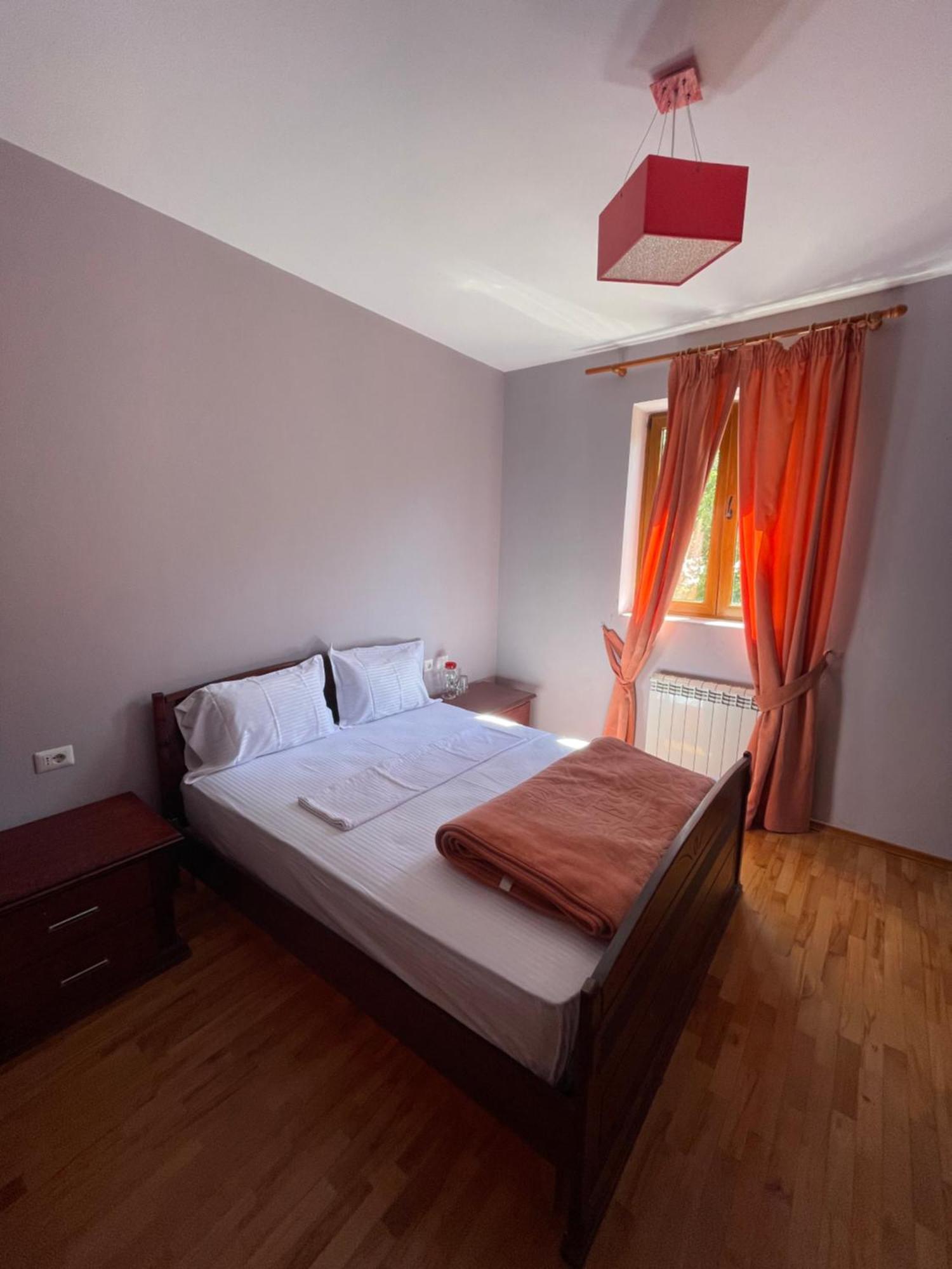 Lura Hotel Fushe-Lure Εξωτερικό φωτογραφία