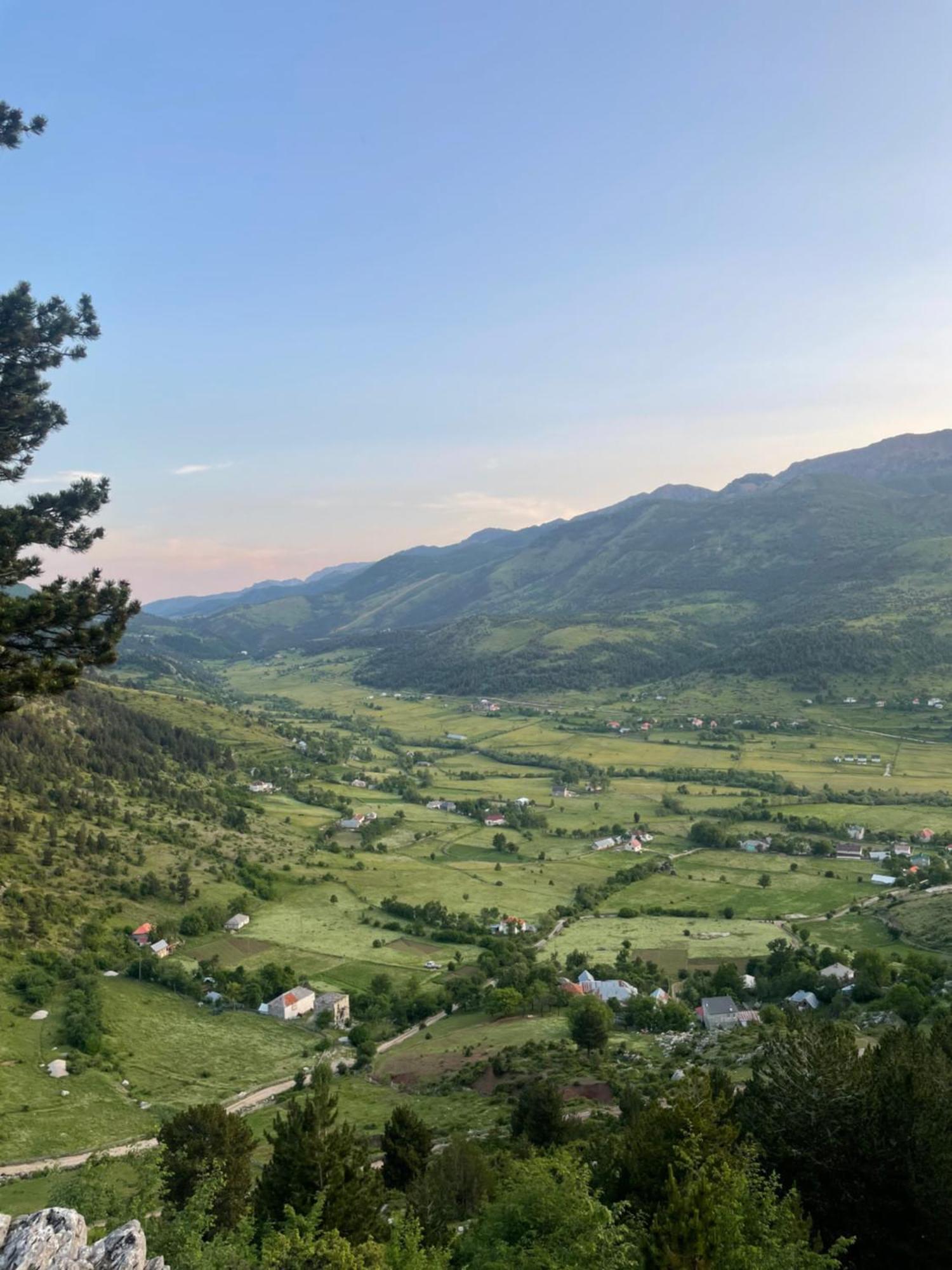 Lura Hotel Fushe-Lure Εξωτερικό φωτογραφία