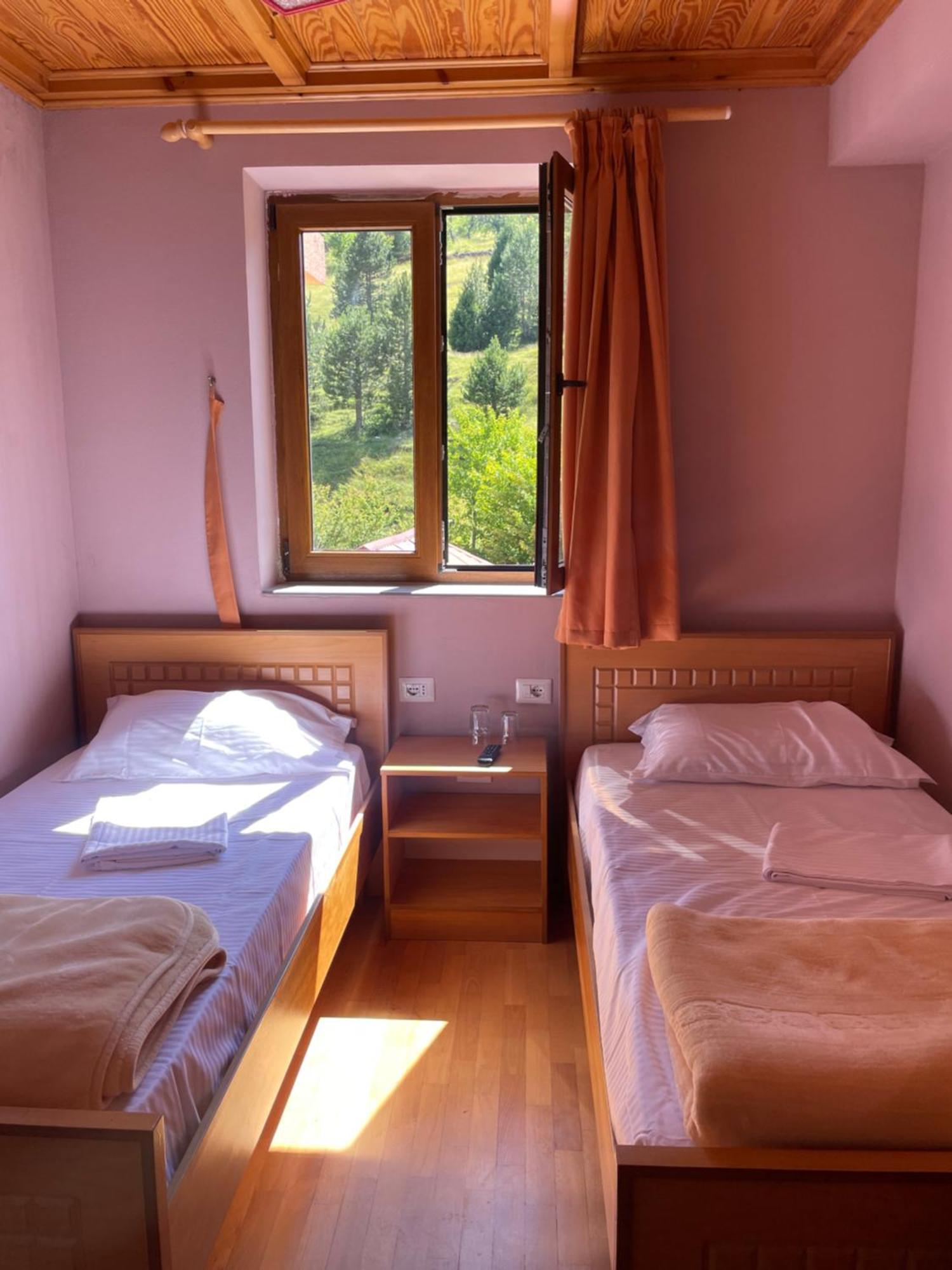 Lura Hotel Fushe-Lure Εξωτερικό φωτογραφία